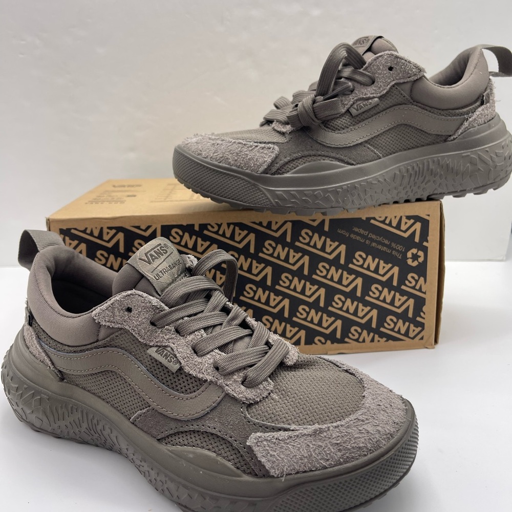 Vans WMN Mte Ultrarange Neo Vr3
Mono Bungee Cord
VN000CWE9JC Sneakers - Picture 15 of 16